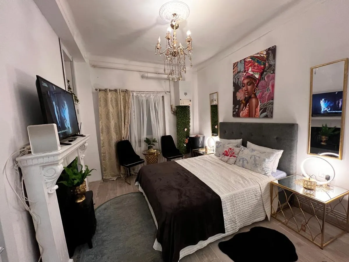 Centre Town Studio Boekarest